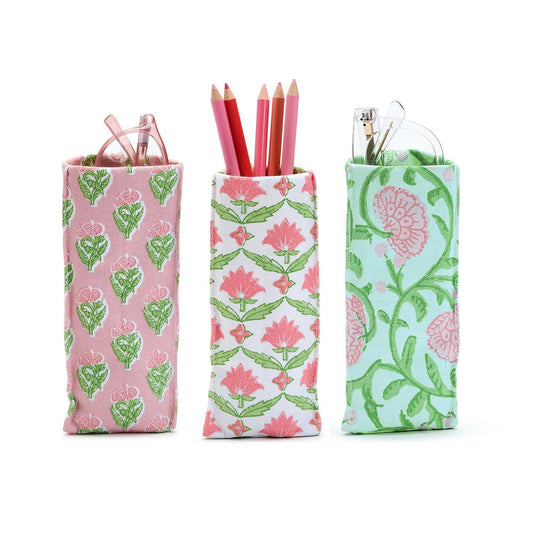 Two's Company 54506-20 Looking Good Floral Block Print Eyeglass Holder - 3 Assorted Colors