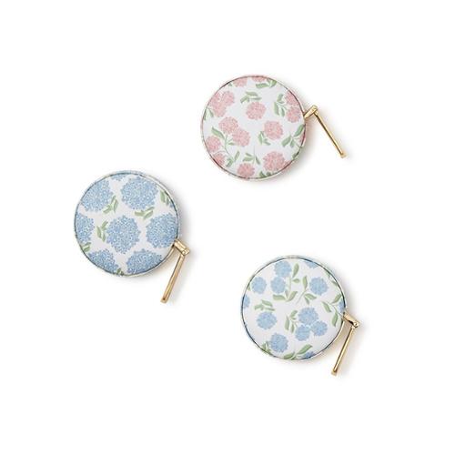 Two's Company 55138-20 Hydrangea Print Measuring Tape