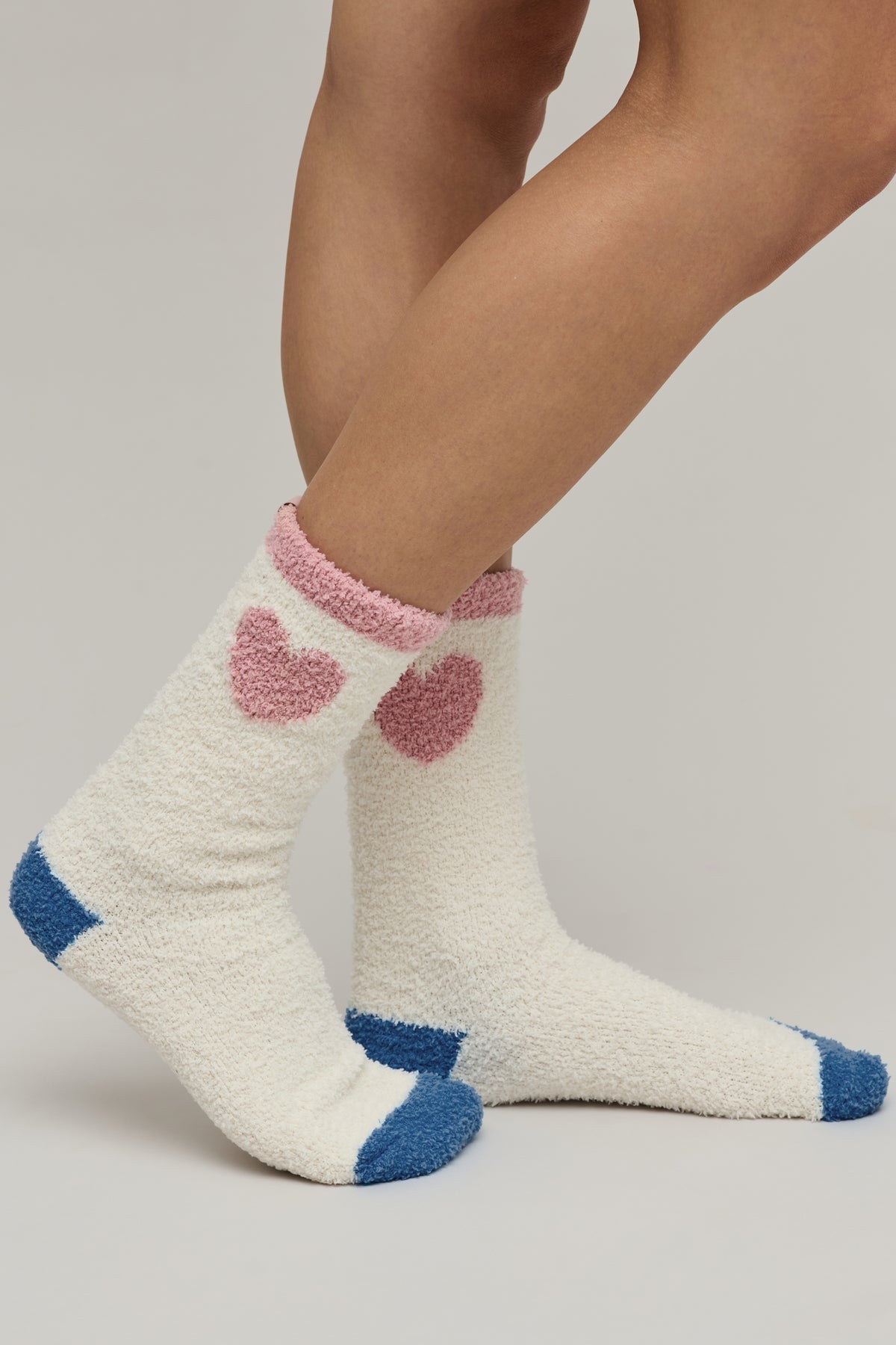Barefoot Dreams BDWCC26281 CozyChic Color Block Heart Socks