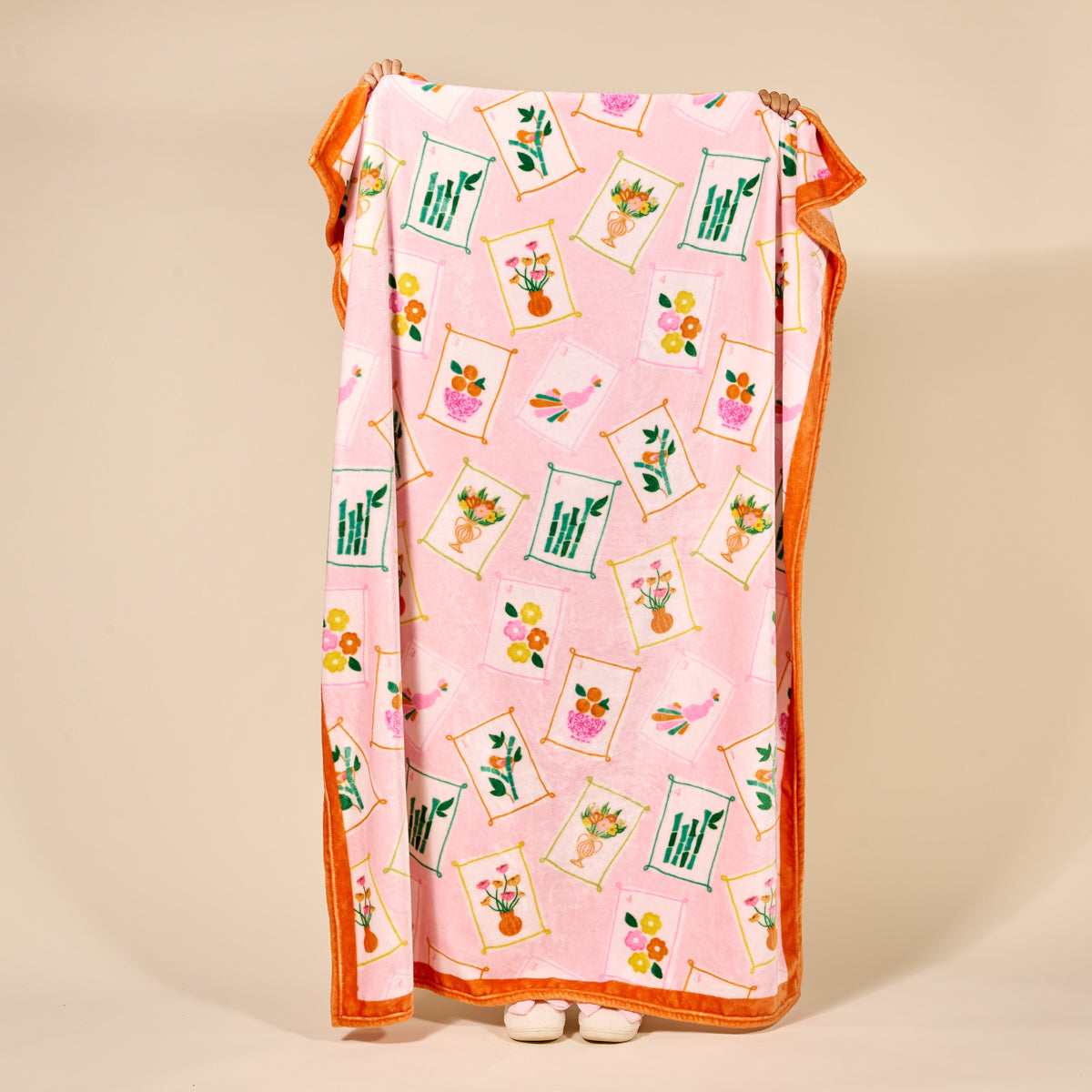 The Darling Effect YR-PLSHB-MJT Snuggle Up Plush Blanket - It's Mahj Time