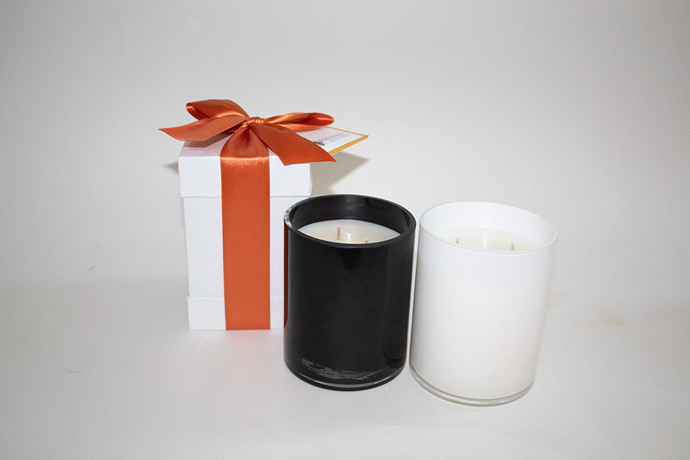 B's Knees 2-Wick Black Glass Candle -Spiced Pumpkin Chai